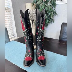 Floral Embroidered Black Boots